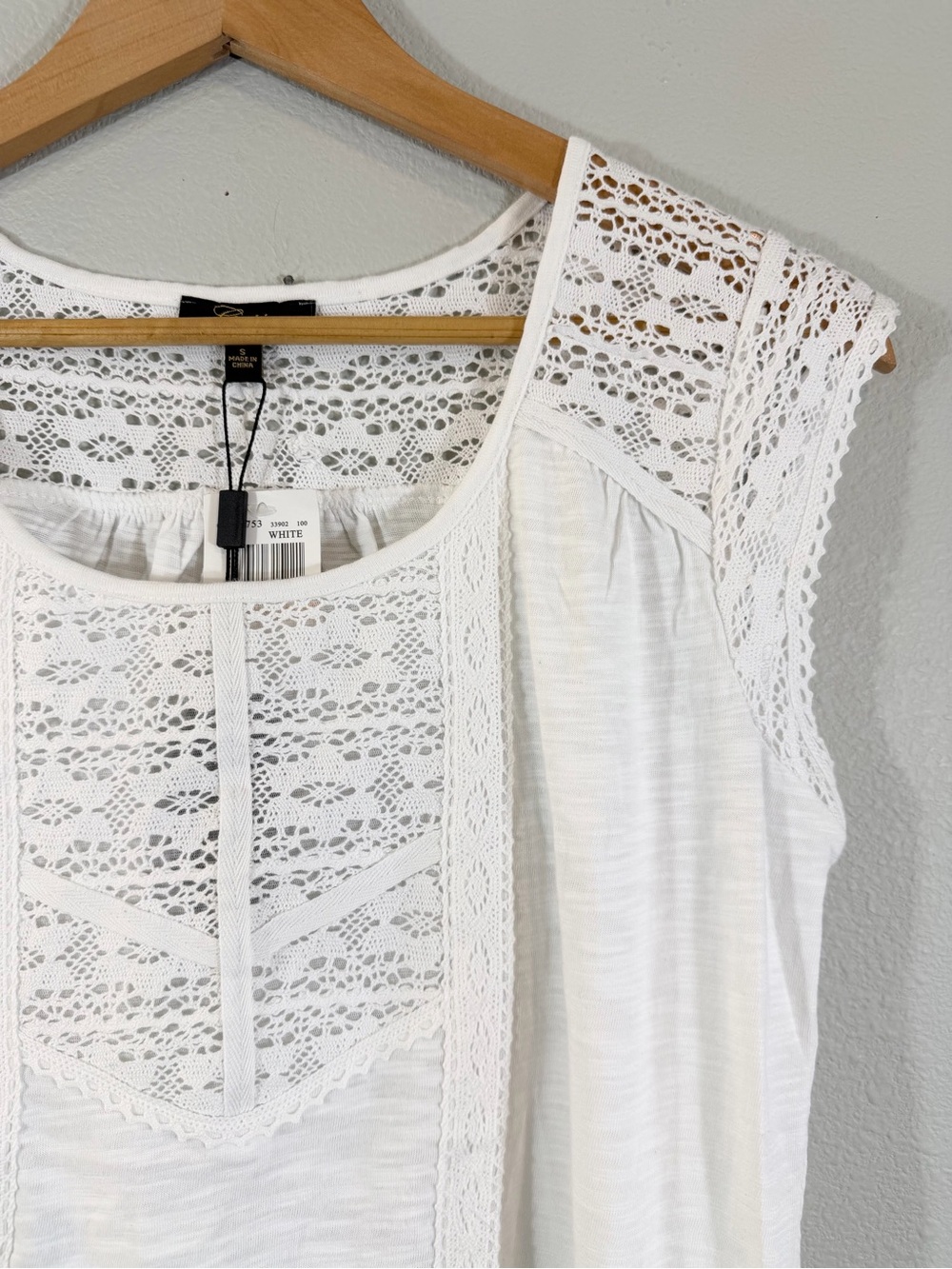 Cupio White Eyelet Lace T-Shirt Size S Cotton Short Sleeve Minimalist Casual - Picture 3 of 7